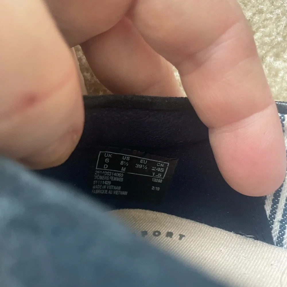 Clark’s Marie Pearl Espadrille‎ loafer flats. Navy. Women size 8.5